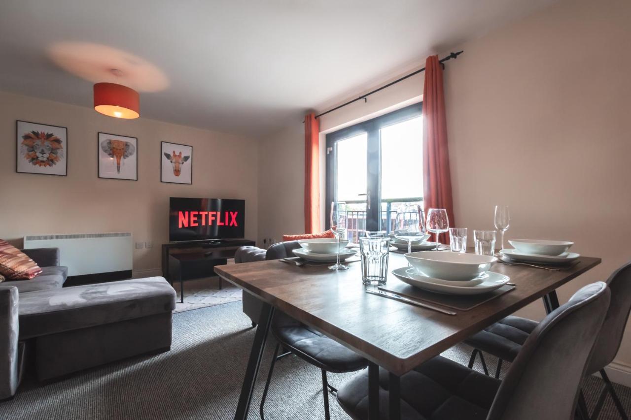 City Centre Comfort: Spacious 2-Bed with Smart TVs and Secure Parking Southampton Exterior photo